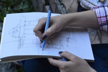A análise e validação de projeto para vigilância sanitária é fundamental para garantir que um empreendimento atenda às normas de higiene e segurança estabelecidas. Especialmente em contextos de saúde, como clínicas e hospitais, seguir diretrizes como a RDC 50 é essencial para assegurar o bem-estar dos usuários.