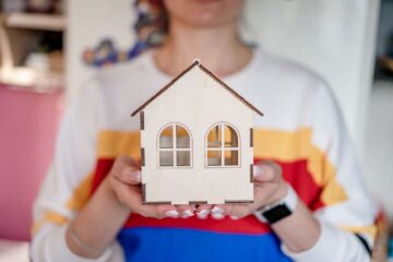 vamos explorar os principais pontos sobre a regularização de imóveis, seus benefícios e os passos necessários para assegurar que sua propriedade esteja devidamente regularizada.